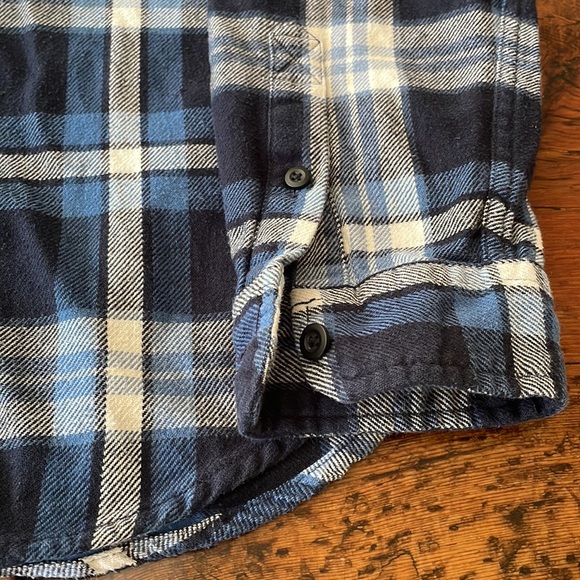 American Eagle Long Sleeve Plaid Flannel Button Down Blue and White Size Large - Picture 6 of 10